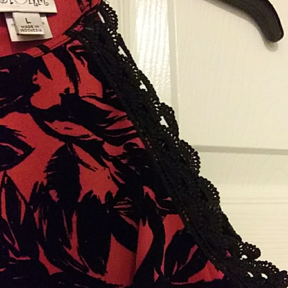 Dress - Picture 3 of 4